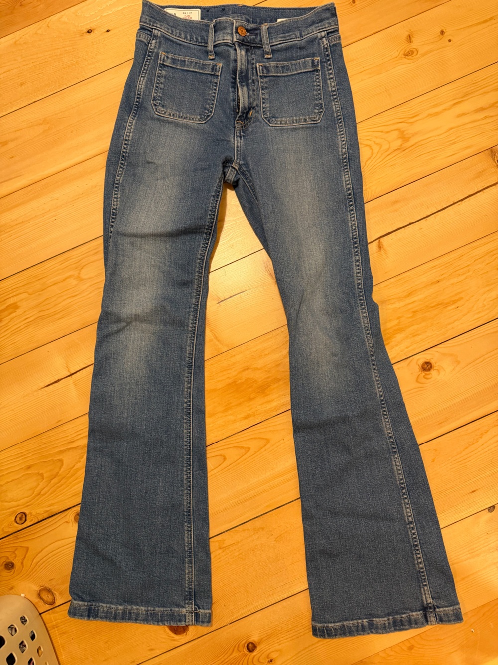 GAP High Rise Flare Jeans 26 2R Medium Wash Patch Pocket Women